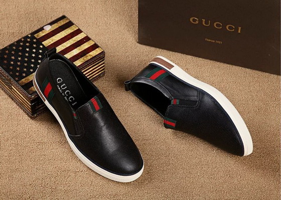 Gucci Men Loafers_056